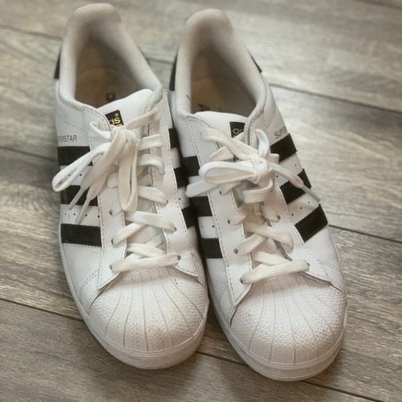 Adidas Superstar Sneakers - Picture 2 of 4